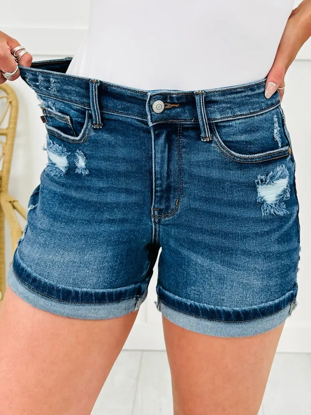 Judy Blue Sunshine Awaits Mid Rise Shorts