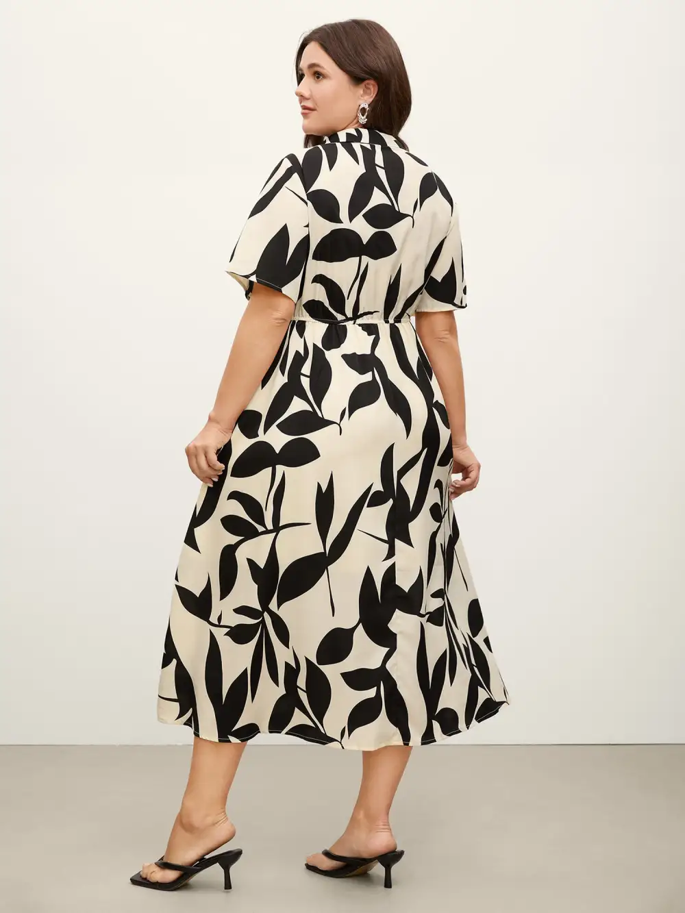 Leaf Print Buttons Waist-Defining Midi Dress