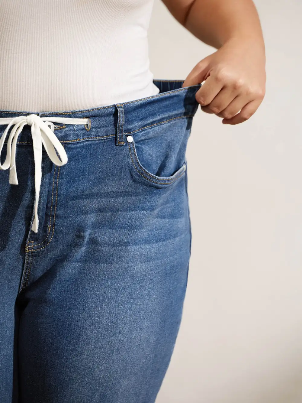 Drawstring Frayed Hem Straight-Leg Jeans