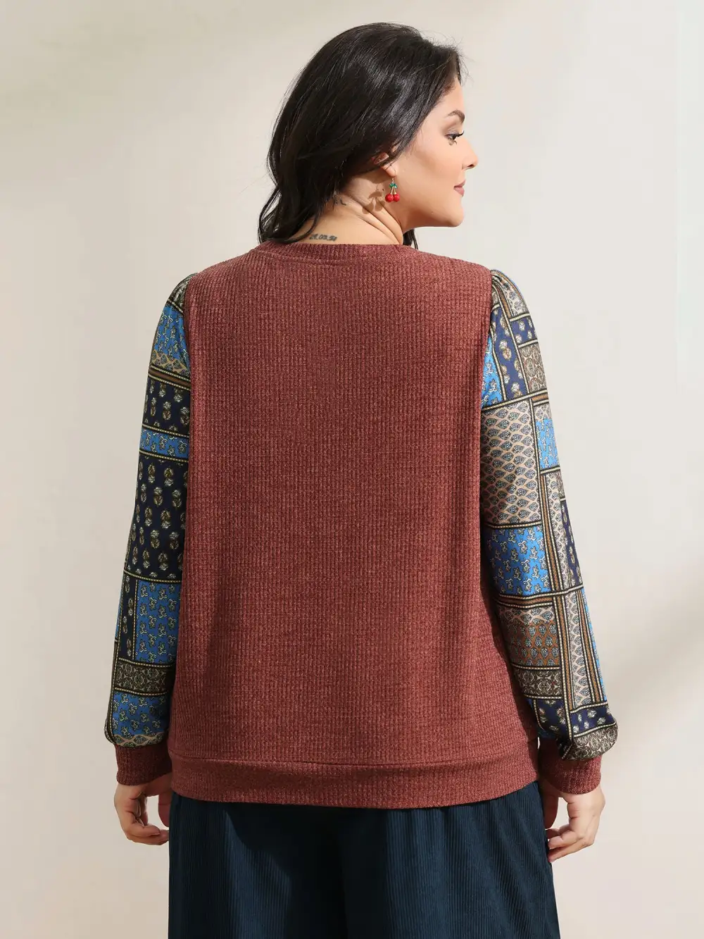 Cozy Collage Print Sleeve Contrast Sweatshirt