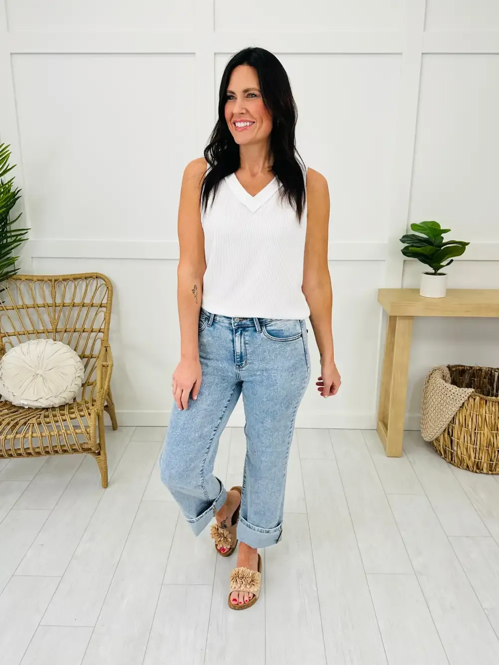 Judy Blue Caught Feelings Straight Fit Jeans