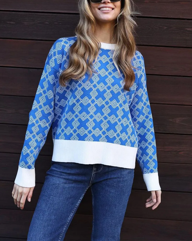 Chic on-trend jacquard sweater