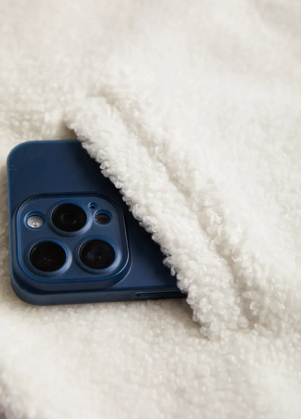 White Button Sleeveless Stand Collar Waistcoat