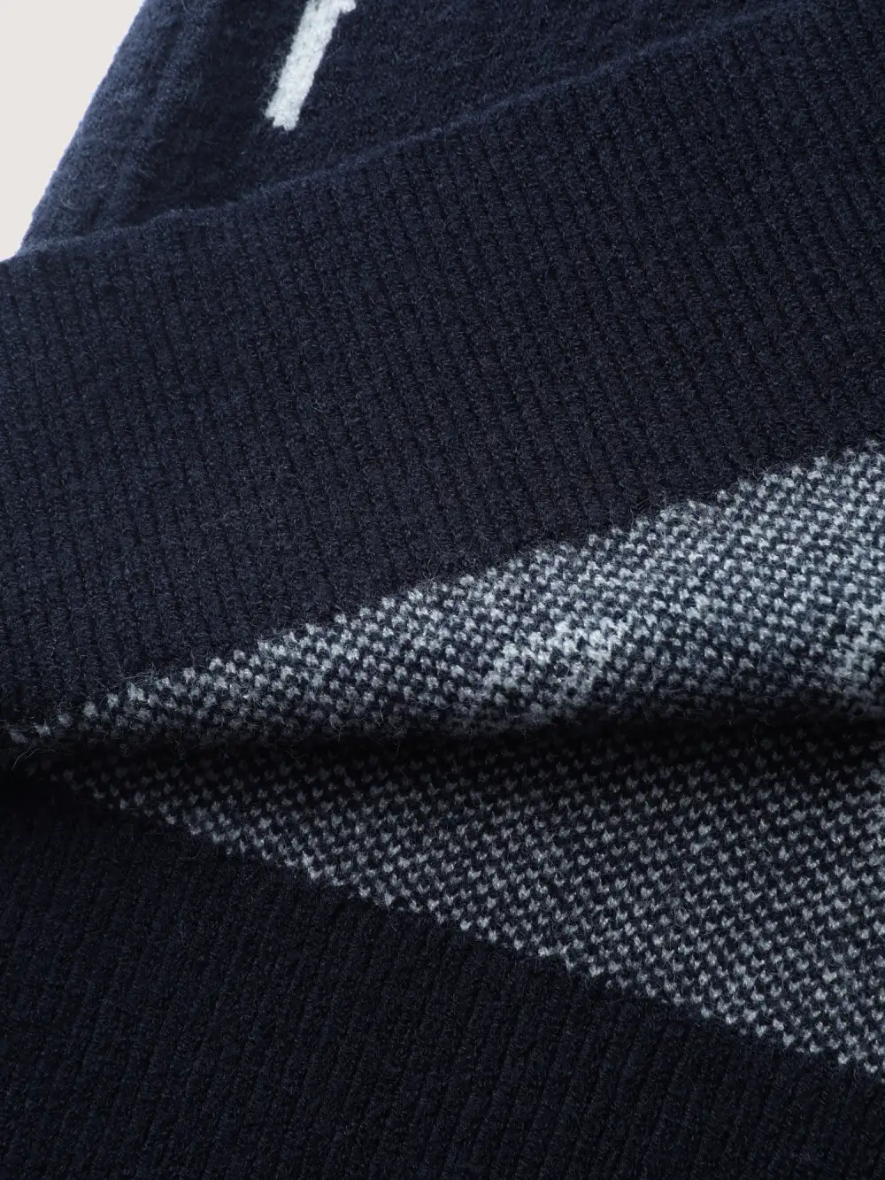 Round Neck Floral Split Hem Pullover