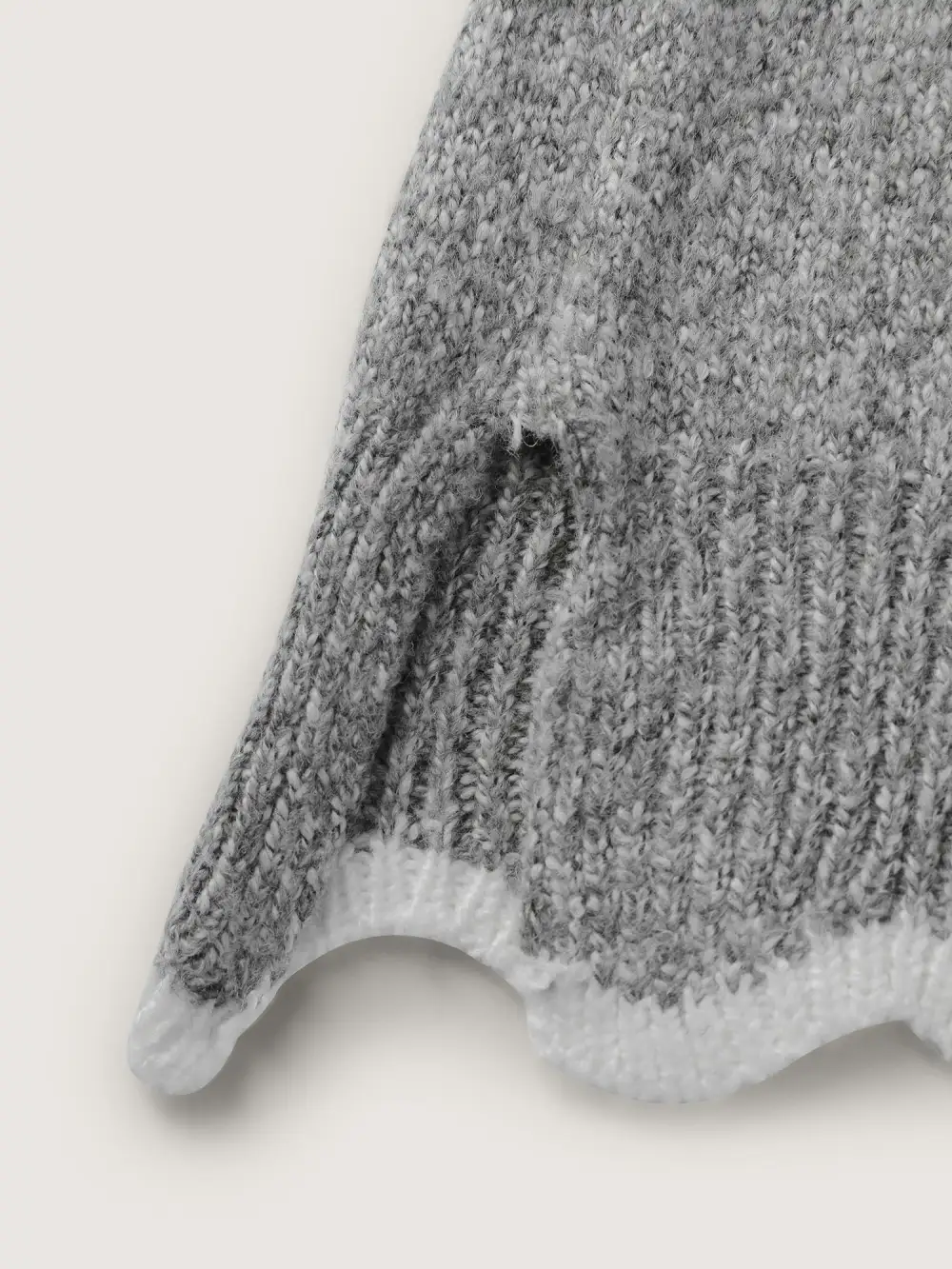 Floral Jacquard Wavy Edge Pullover