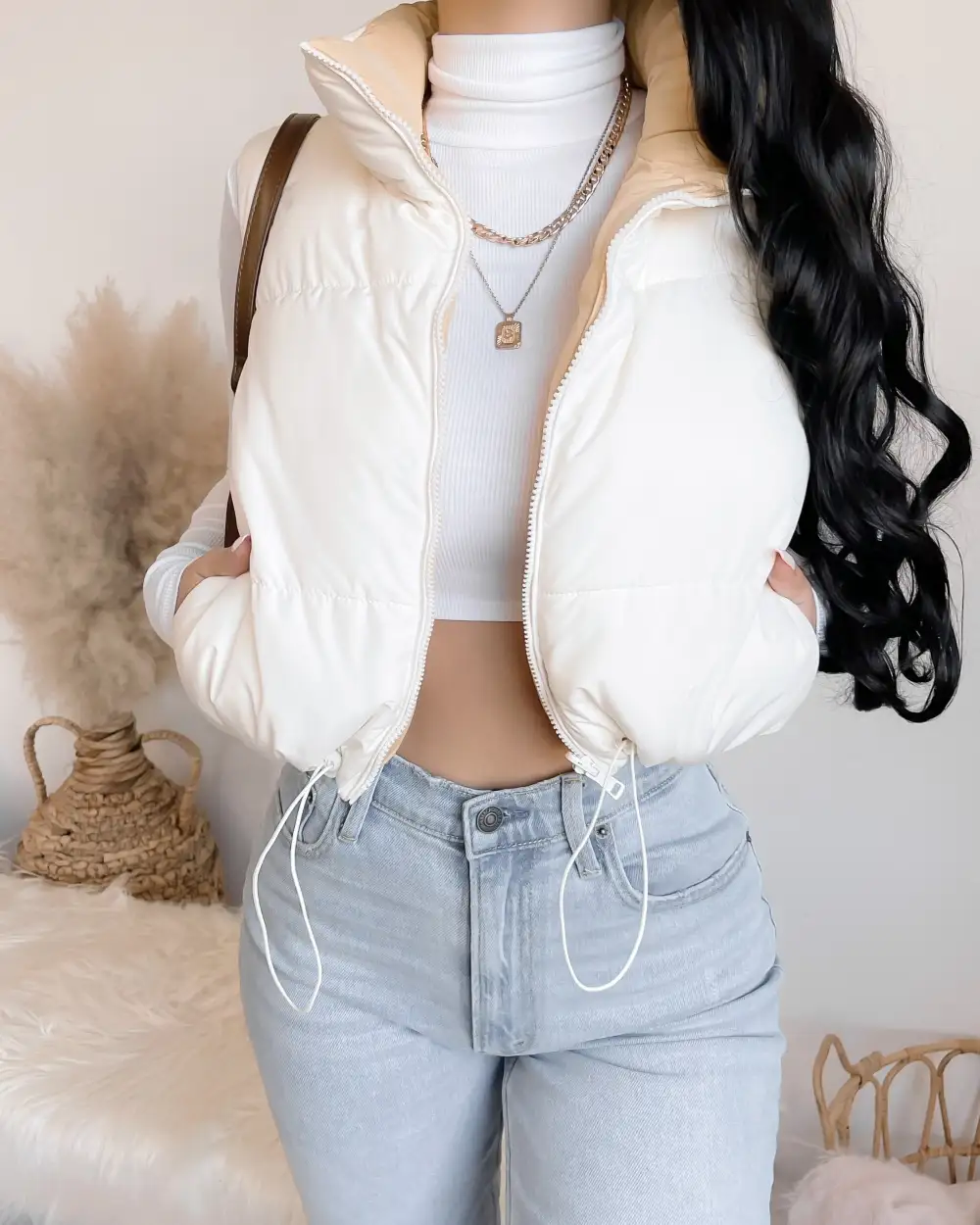 REVERSIBLE!! GIVE YOU CHILLS PUFFER VEST (BLACK/CREAM)
