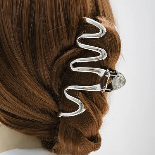 Silvery White Metal Detail Wave Design Barrette