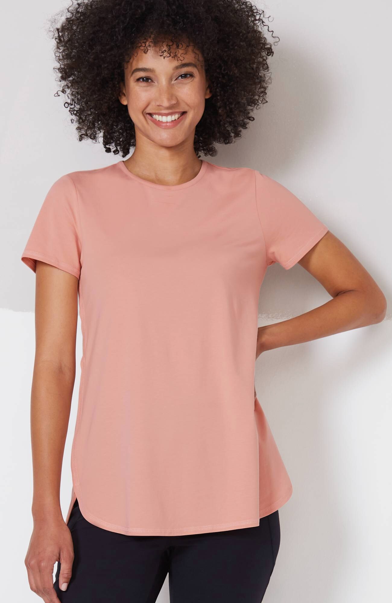 fit progress pima-stretch shirttail tee