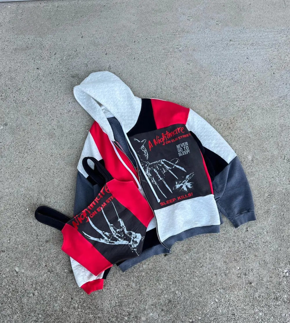 Coral red 2 piece sweatshirts and tank how perfect and cozy piece for your Halloween day