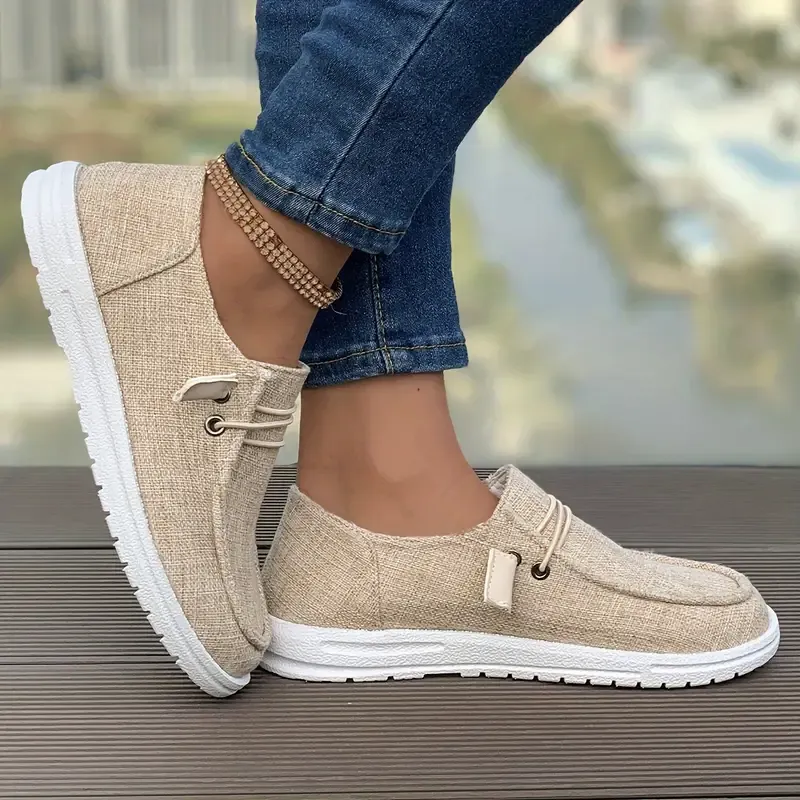 Vibrant Stripe Pattern Low Cut Sneakers - Fashion Sneakers with Wear-Resistant Non-Slip Canvas, Casual Versatile Slip-On Design, Breathable Comfort, and Easy Walking Experience