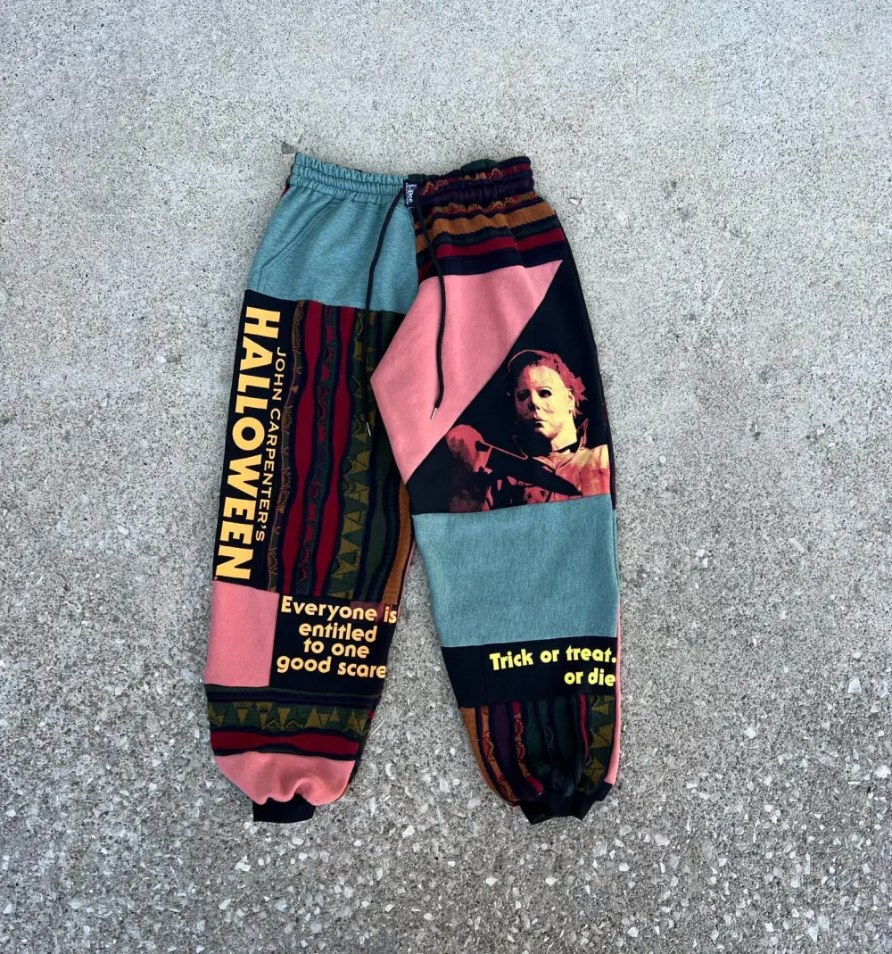 Green sweatpants how perfect and cozy piece for your Halloween day