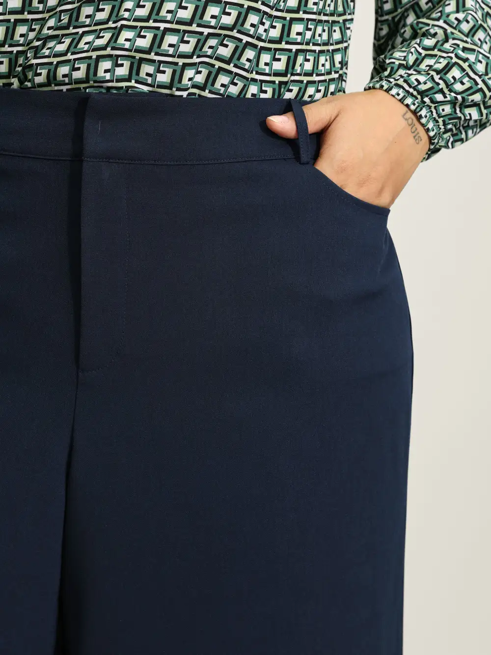 Textured Wide-Leg Button Pants