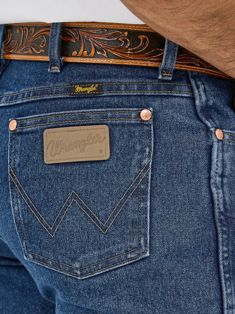 WRANGLER COWBOY CUT SLIM FIT ACTIVE FLEX JEANS IN BLEACH