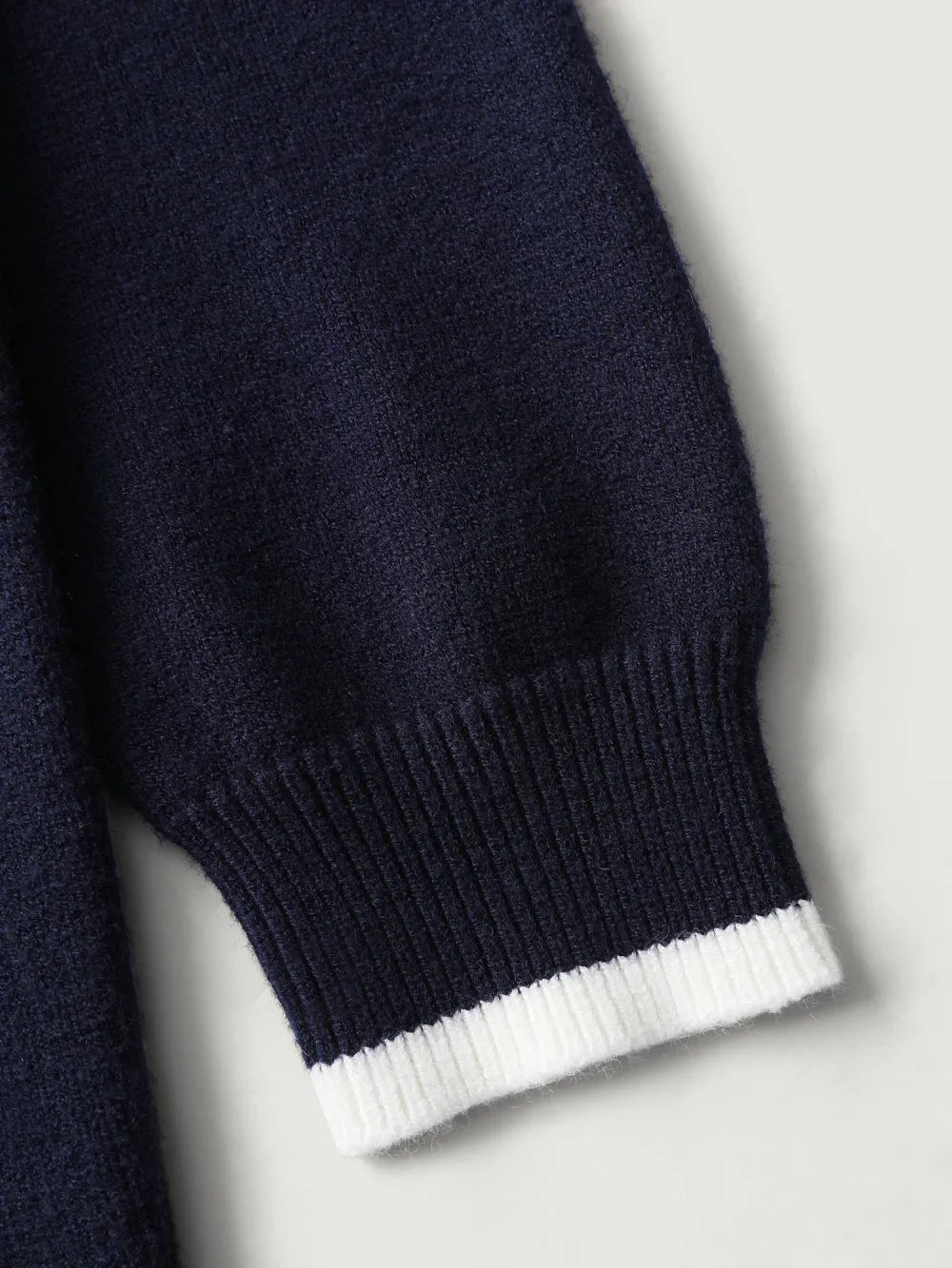 Bear Motif Jacquard Color Contrast Pullover