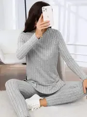 Stylish Spring/Fall Ribbed Knit Ensemble - Durable Casual Top with Dipped Hem & Slim-Fit Pants