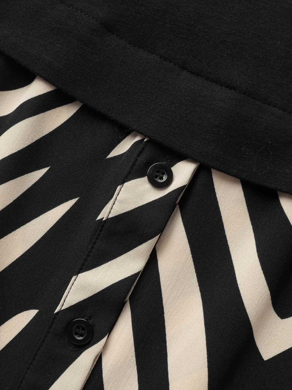 Geometric Print Mixed Material Knit Top