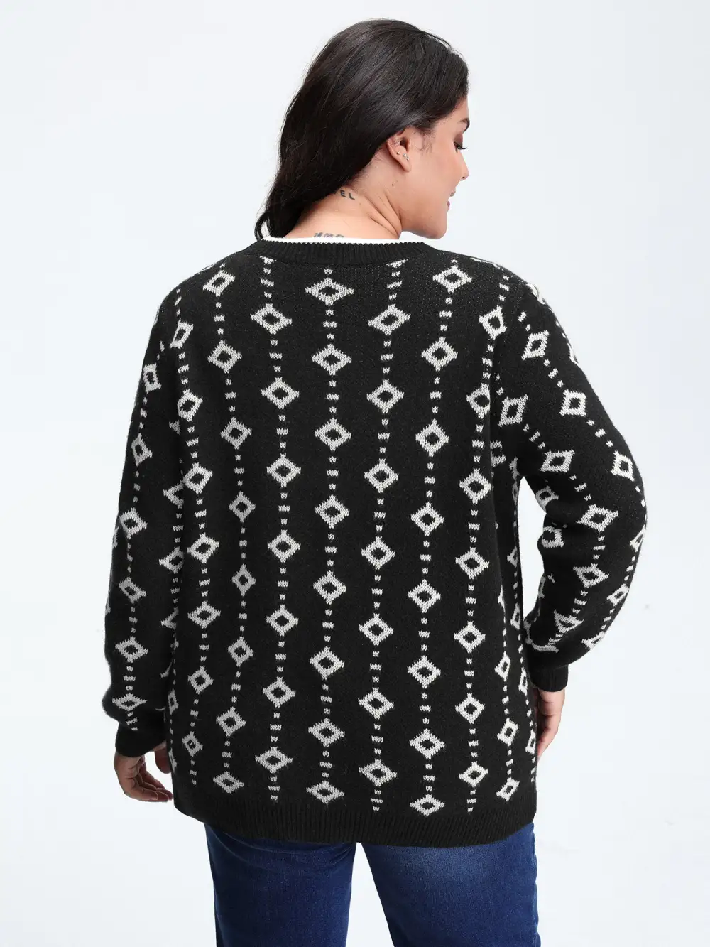 Supersoft Geometric Pattern Pockets Button Knit Cardigan