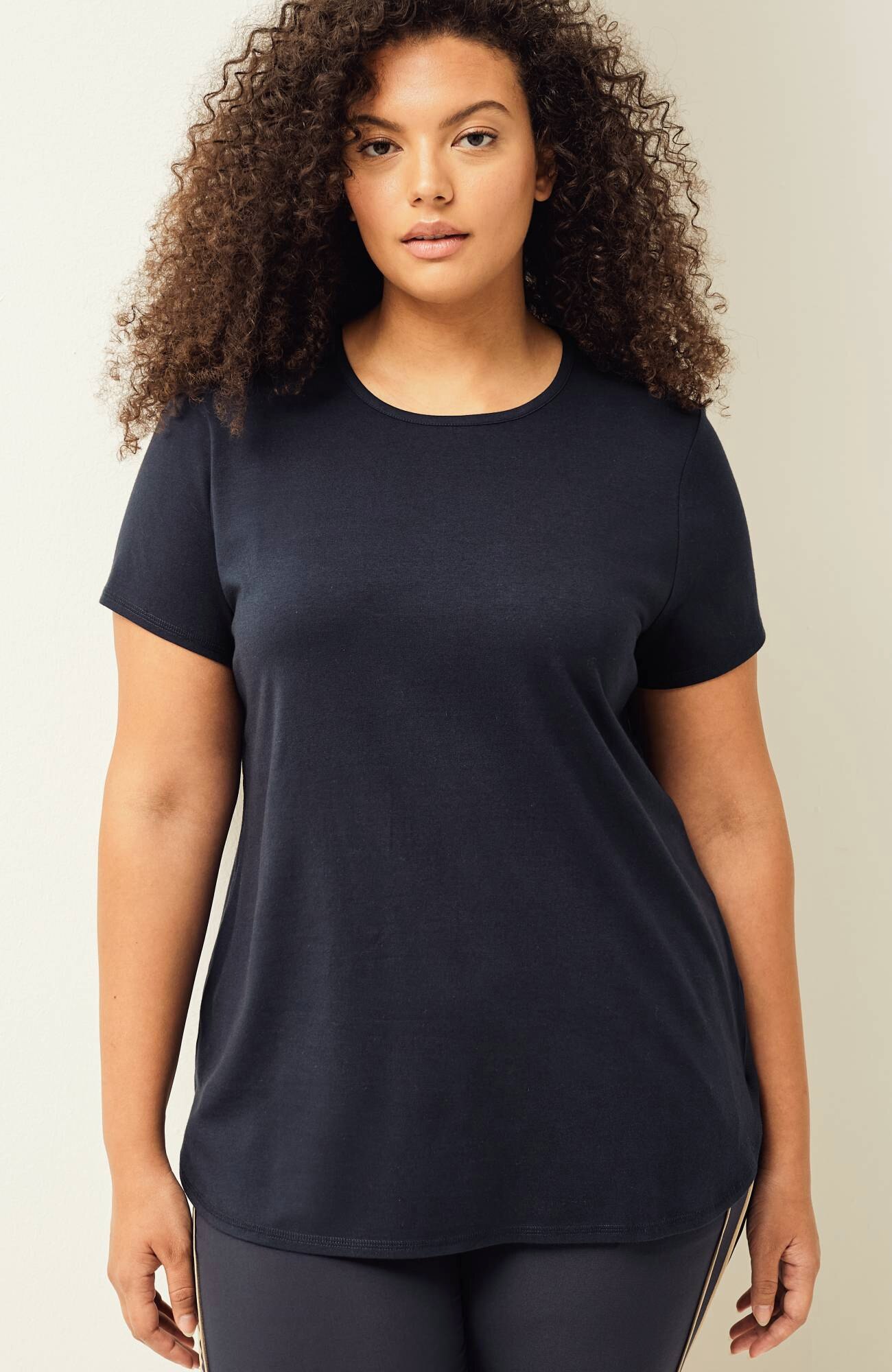 fit progress pima-stretch shirttail tee