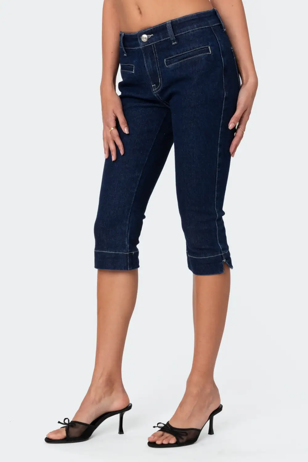 Contrast Stitch Capri Jeans