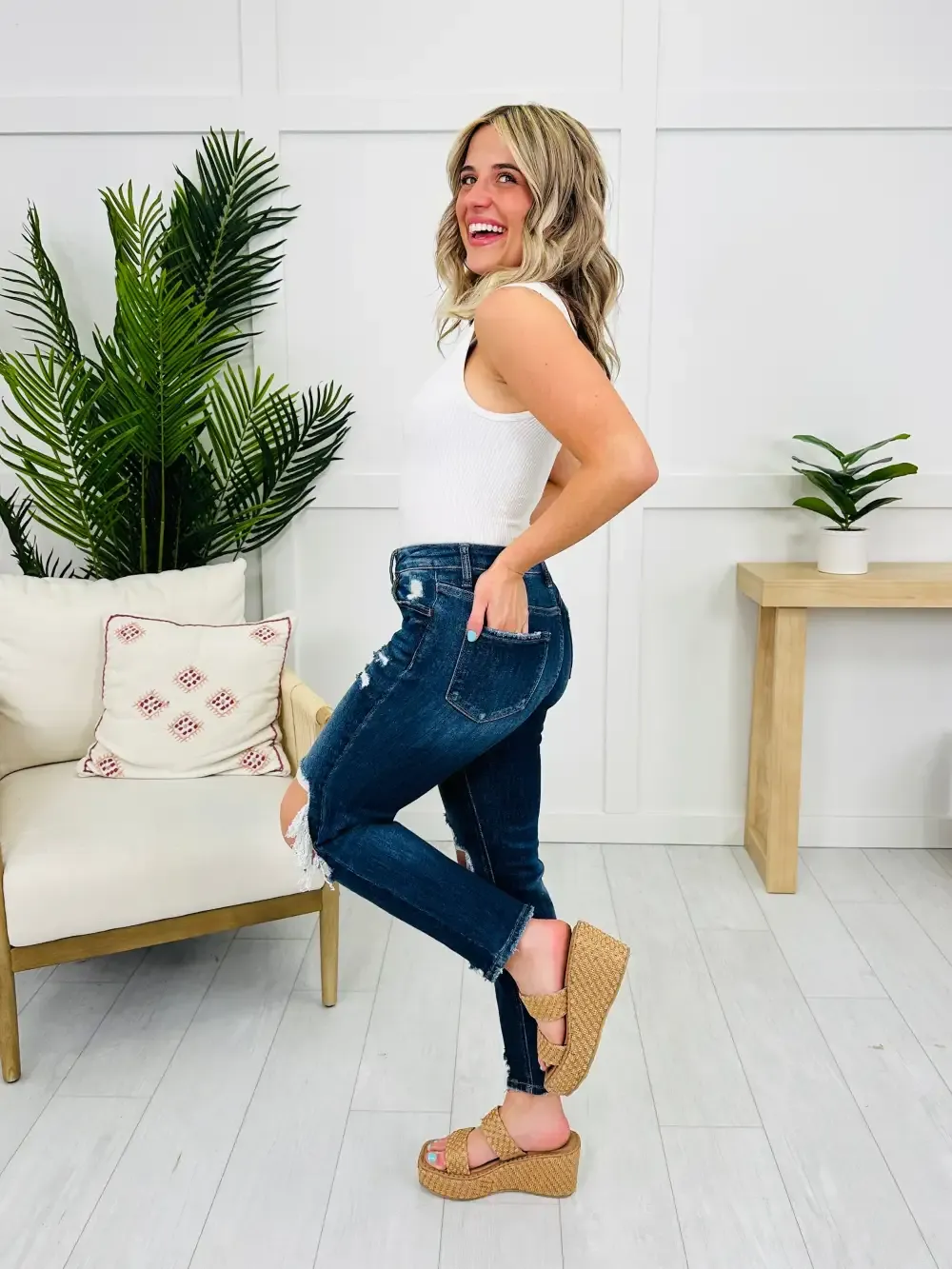 You're My Lover 2.0 Cropped Straight Leg Jeans