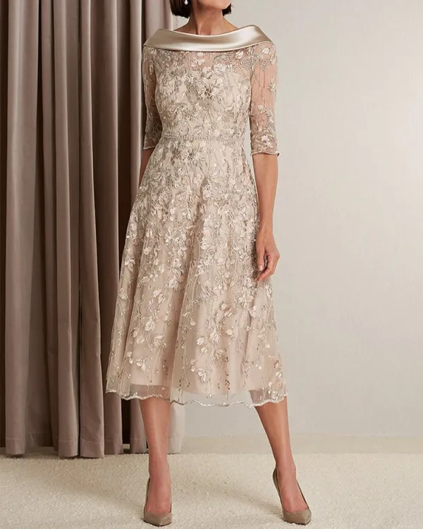ELEGANT LACE MIDI DRESS IN BROCADE