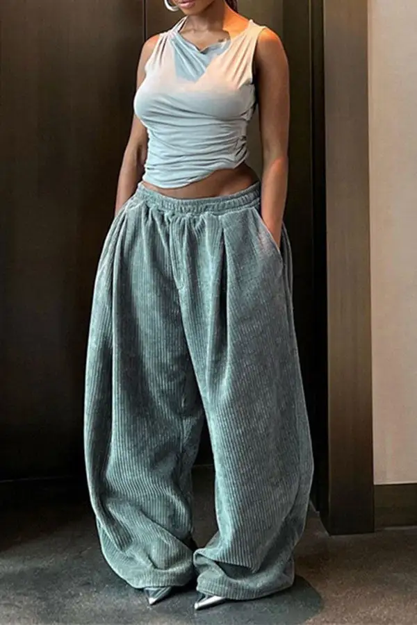 Relaxed Wide-Leg Pants