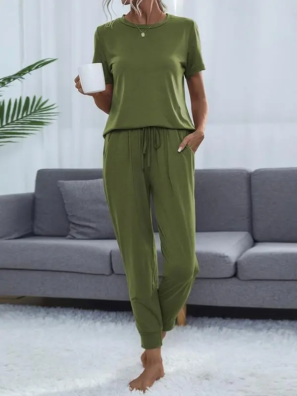 Women's Round Neck Tee & Cropped Pants Lounge Set