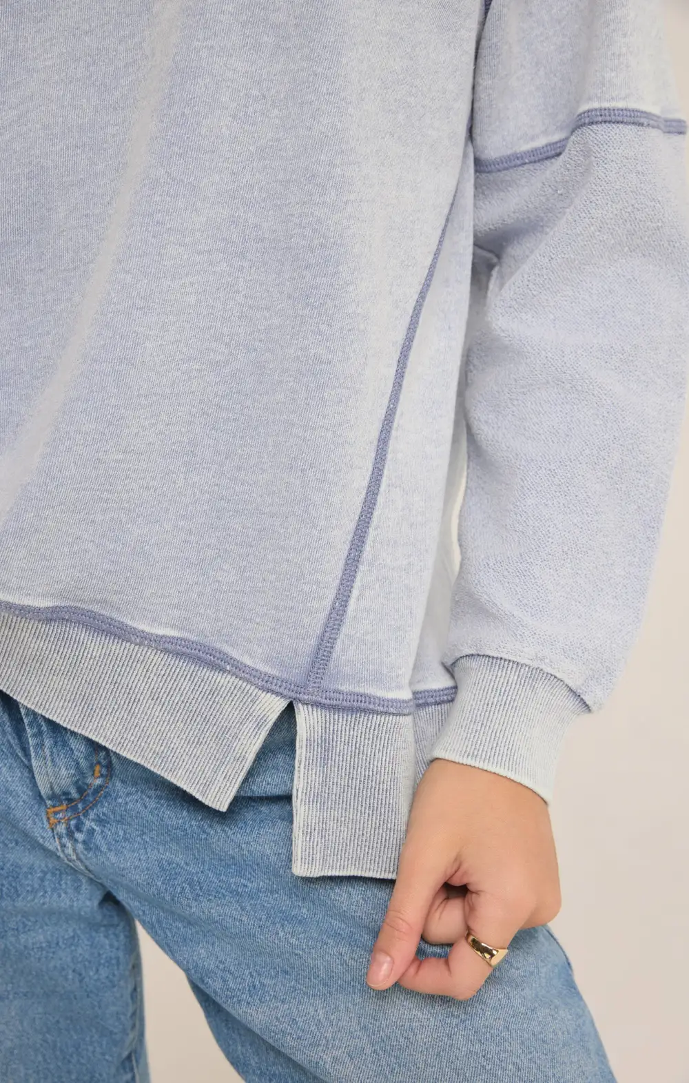 Easy V-Neck Knit Denim Sweatshirt