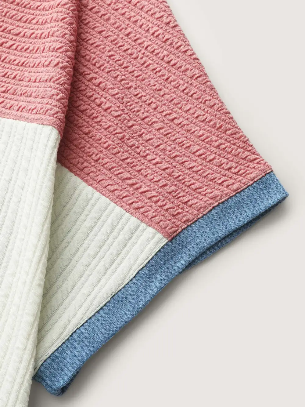 Colorblock Textured Round Neck T-Shirt