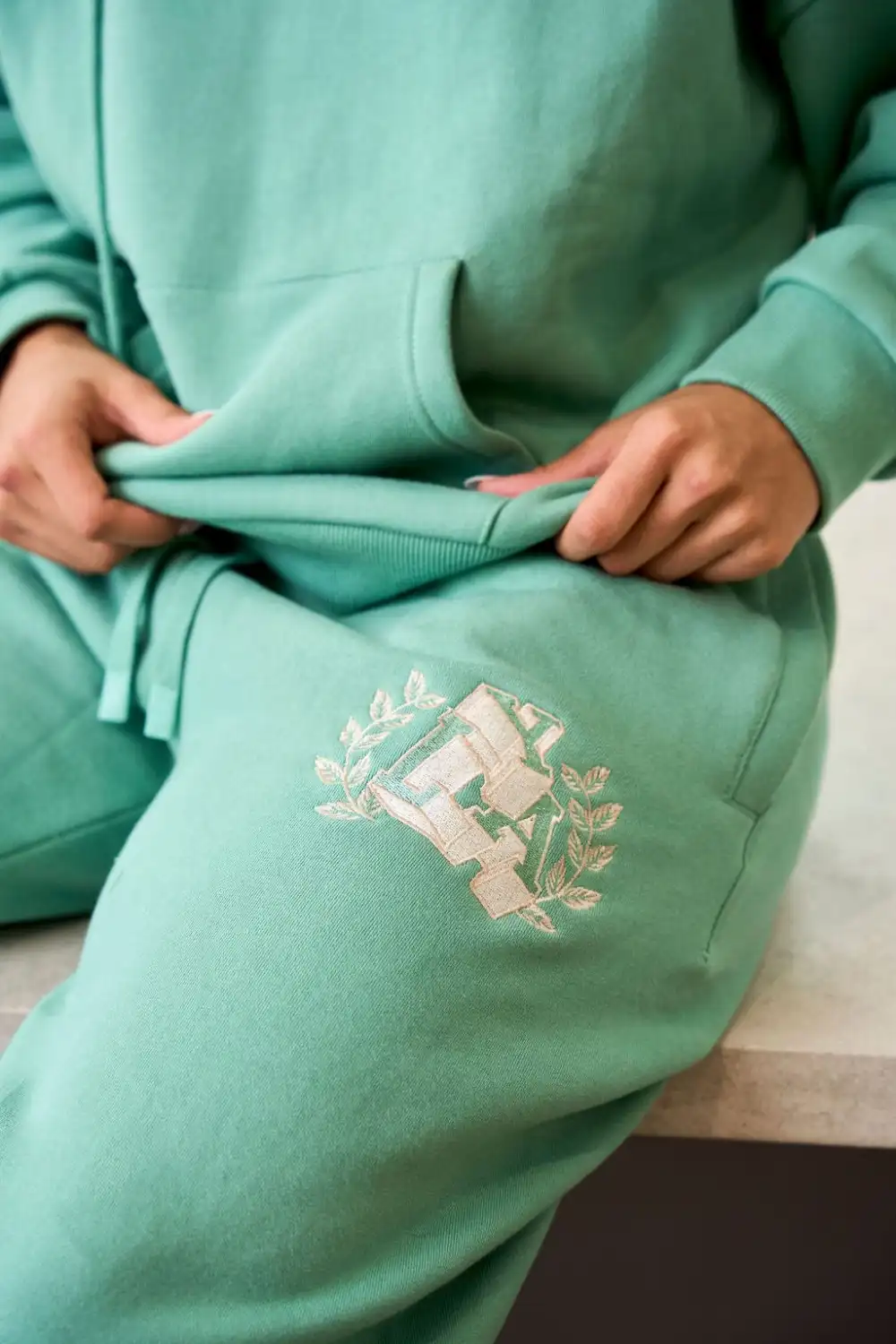 W226 - Teddy Jogger