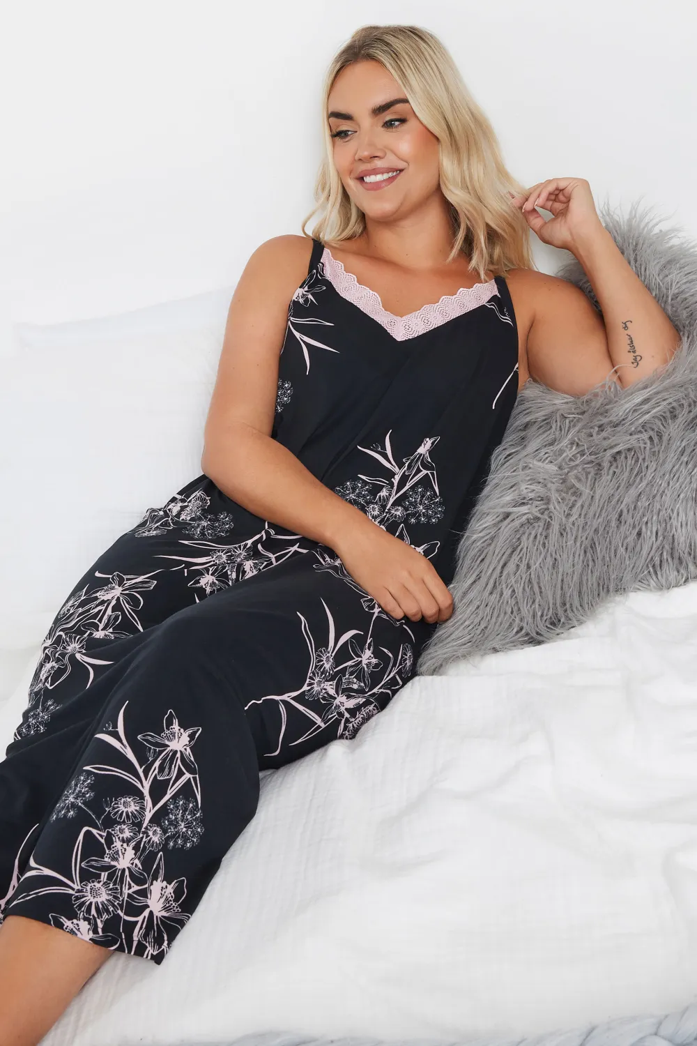 YOURS Curve Blue Snowflake Print Soft Touch Midaxi Chemise