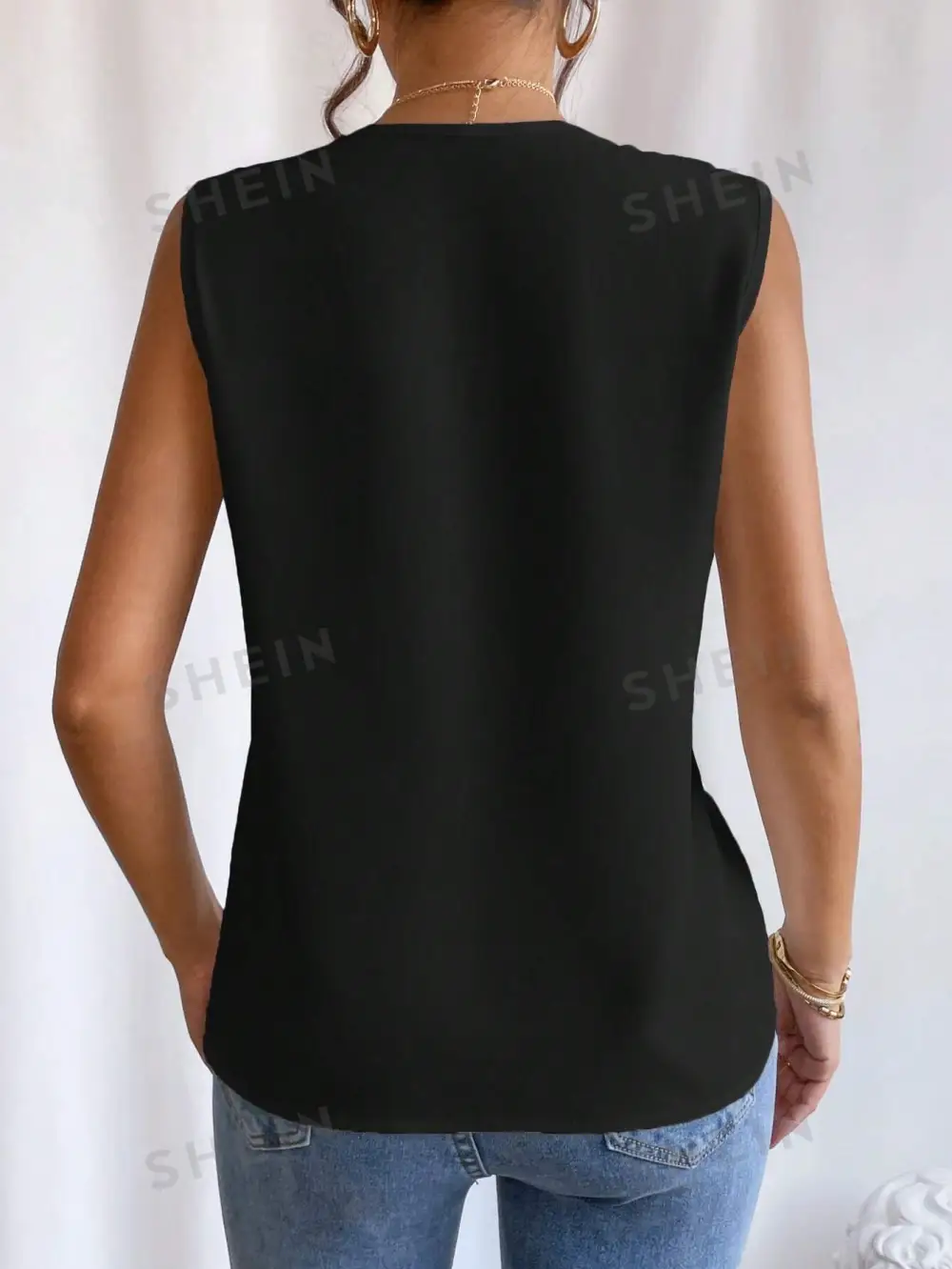 Privé Solid V Neck Sleeveless Blouse