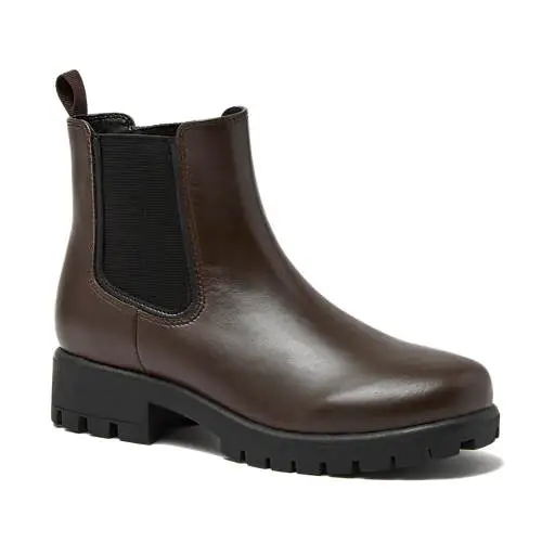 Women's Classic Leather Chelsea Boots