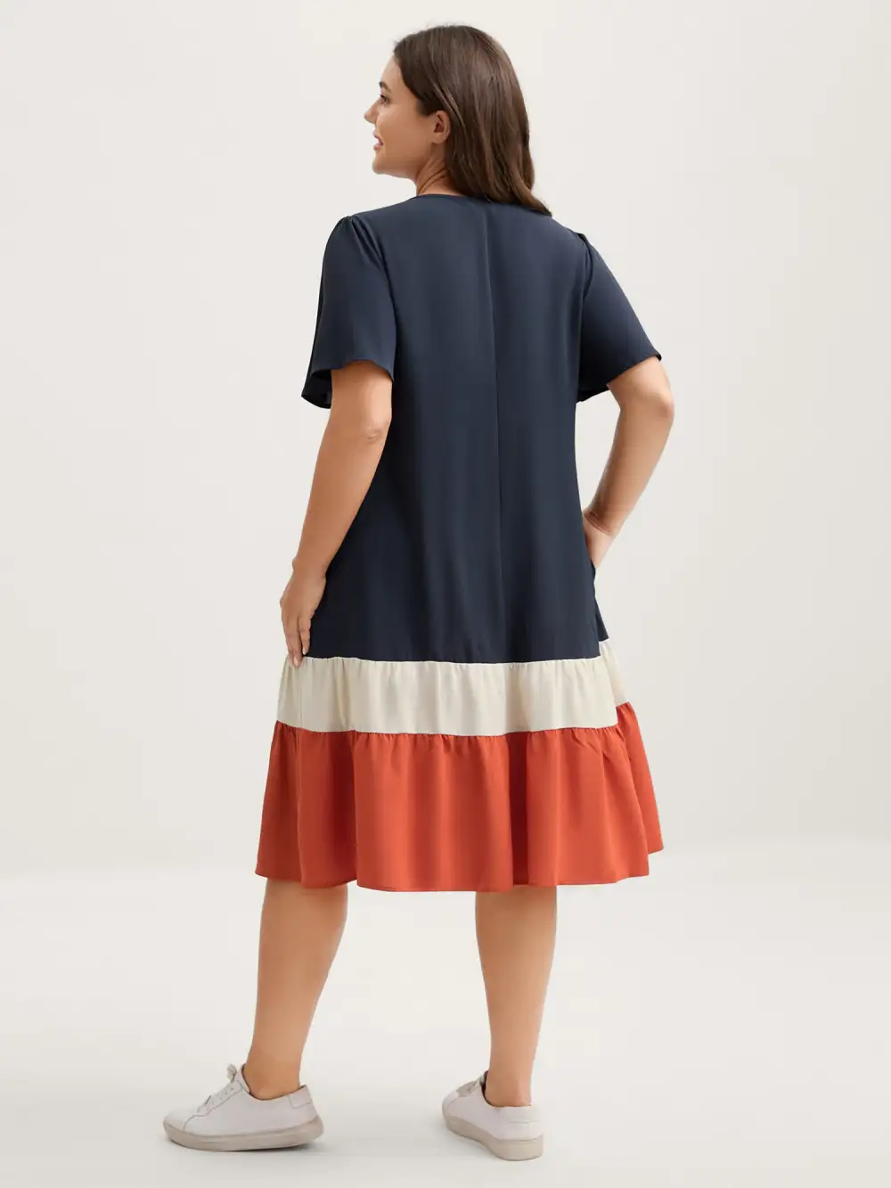 Color Contrast Plicated Detail Midi Dress