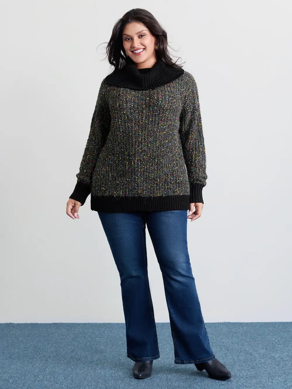 High Turtleneck Grainy Yarn Contrast Pullover