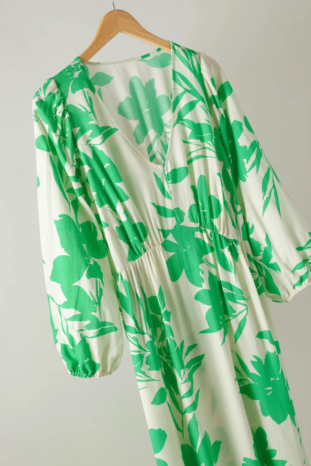 EVANS Curve Green & White Floral Print Mini Dress