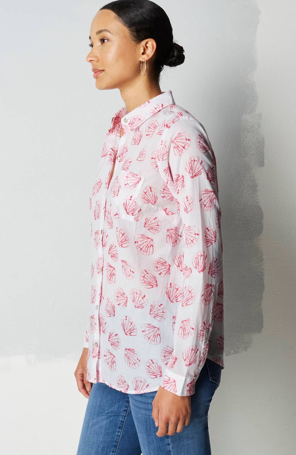 one-pocket shirred-back shirt