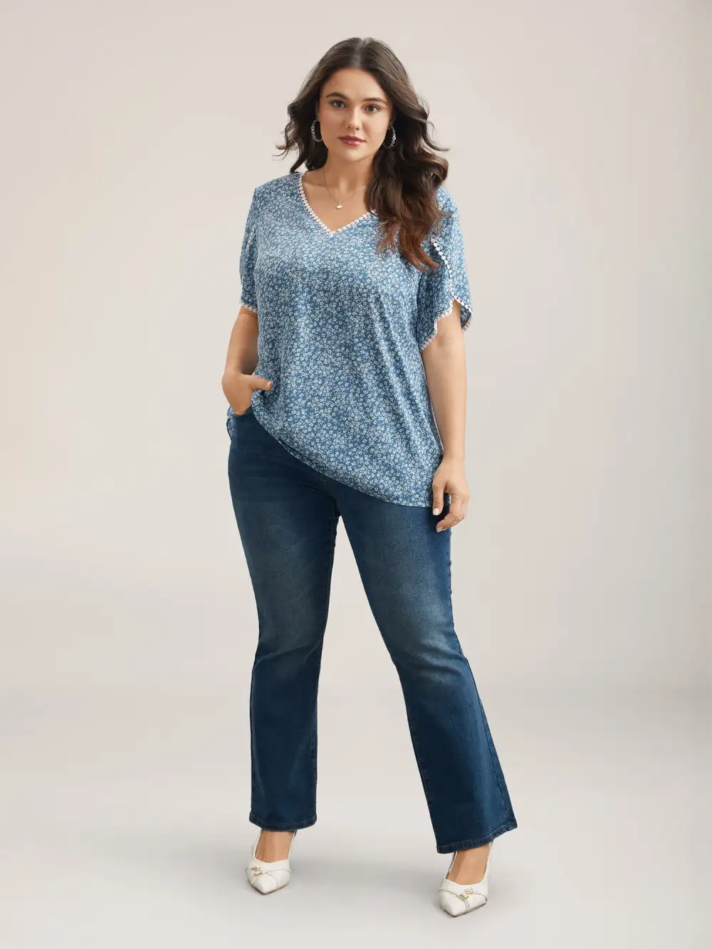 Petal Sleeve Floral Lace Spliced Shirt