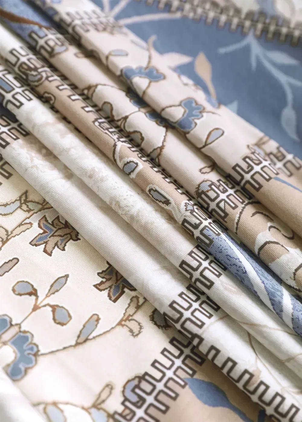 Geometric Print Long Sleeve Light Cardigan