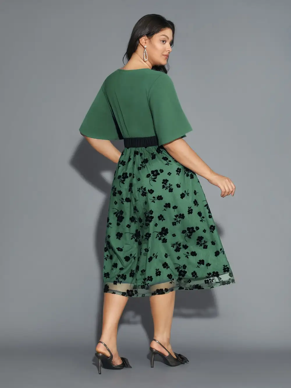 Floral Embroidered Mesh keyhole Dress