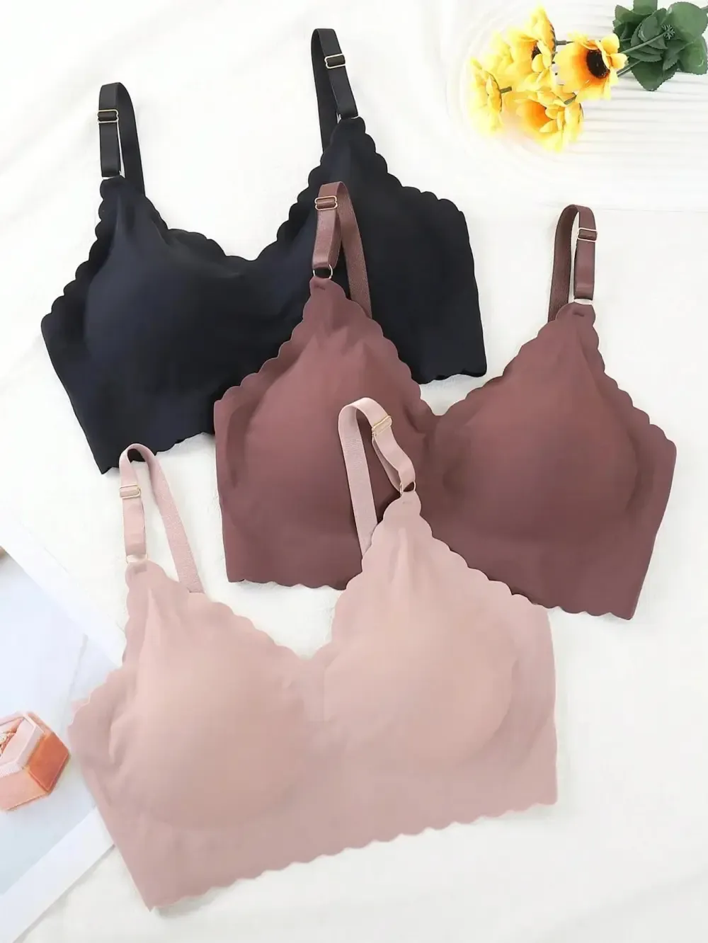 Basics 3pcs Seamless Wave Edge Adhesive Bra Set With Removable Cups