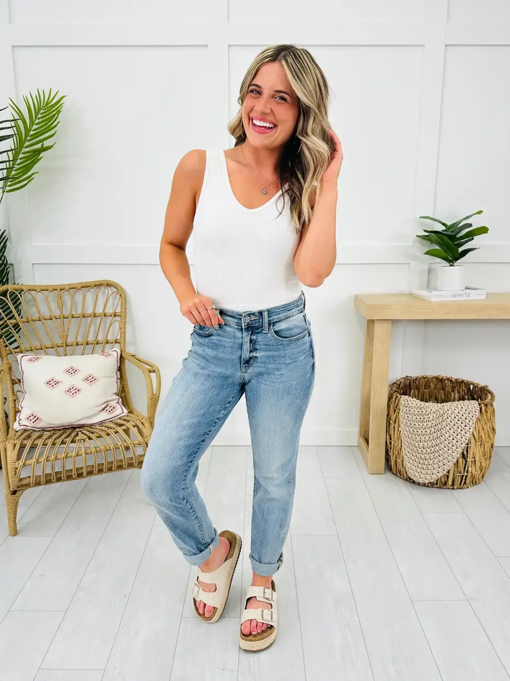 Judy Blue The Bleach Boys Midrise Boyfriend Jeans in Reg/Curvy