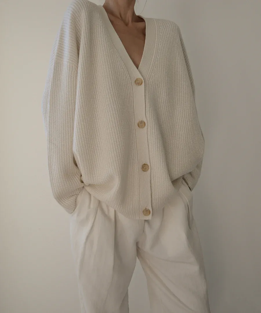 Fashionable loose V-neck sweater Cardigan