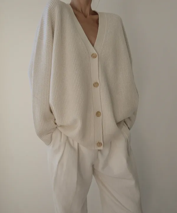 Fashionable loose V-neck sweater Cardigan