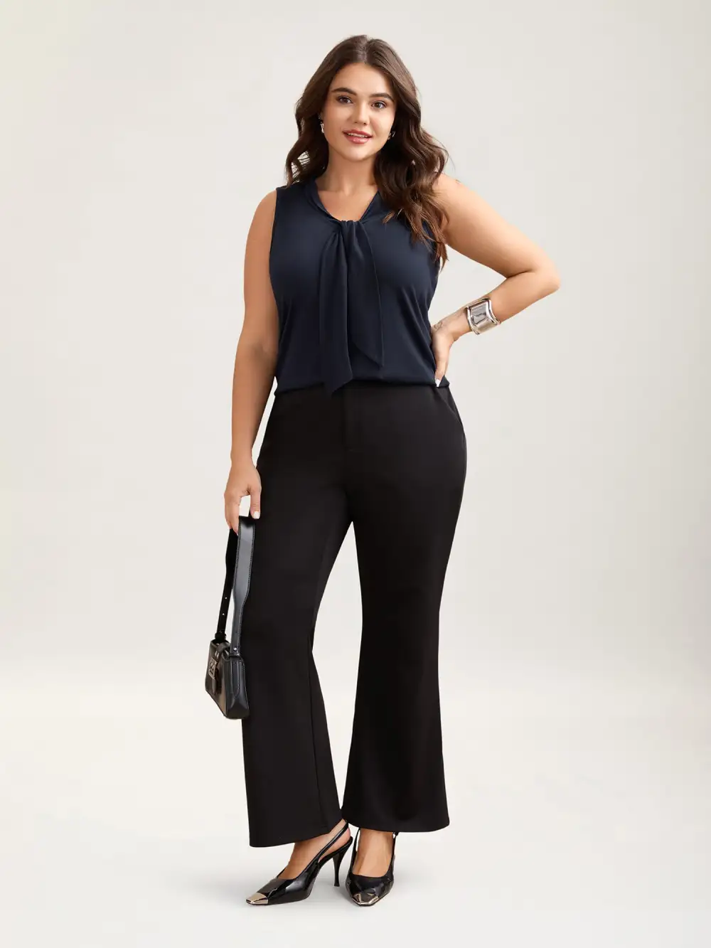 Knotted Neckline Fitted Sleeveless Blouse