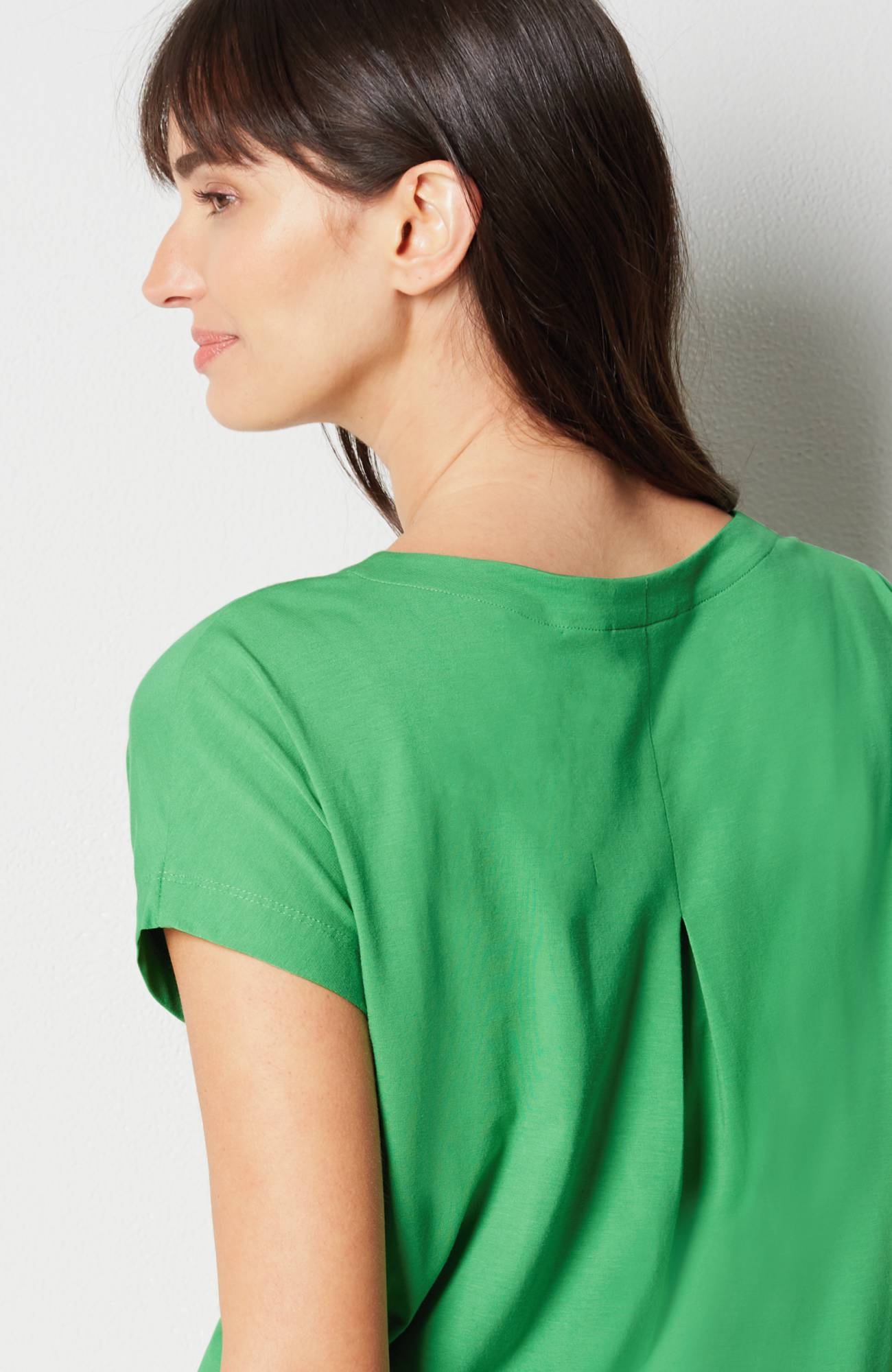 luxe supimaÂ® pleat-back tee