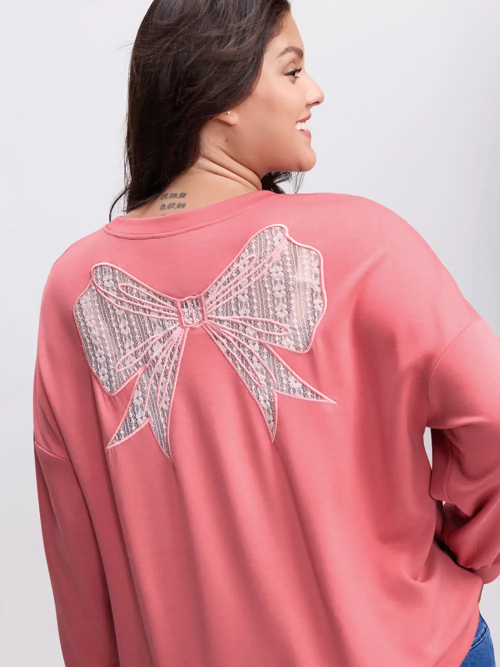 Supersoft Cut-Out Bow Embroidery Sweatshirt