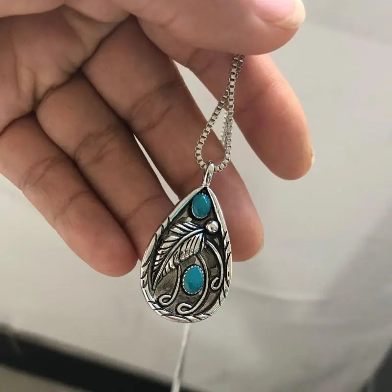 Inlaid Turquoise Vintage Dyed Black Feather Pendant Necklace