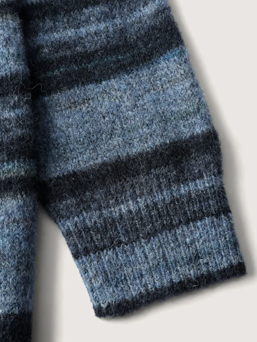 Wool Blend Curvy Hem Knit Cardigan