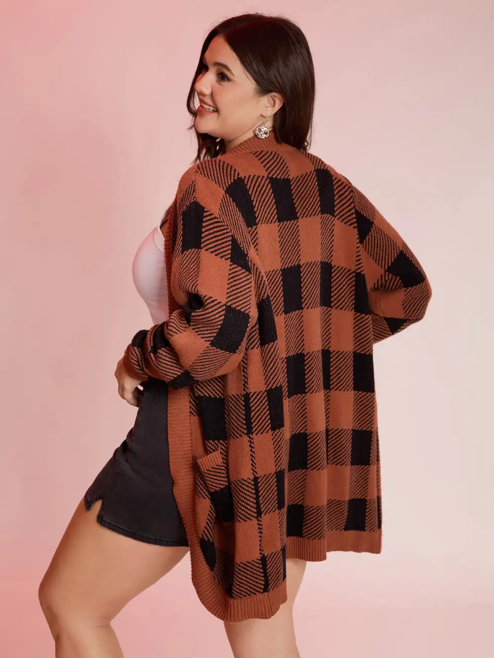 Supersoft Check Pattern Curvy Hem Pockets Cardigan